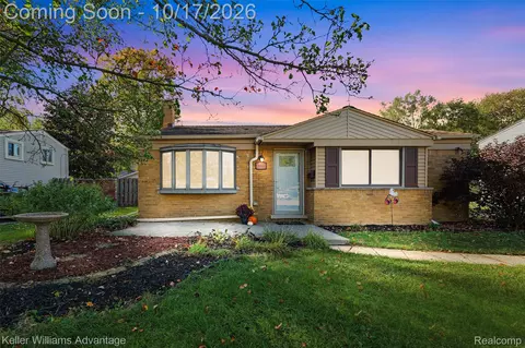 19861 Maplewood St, Livonia, MI 48152