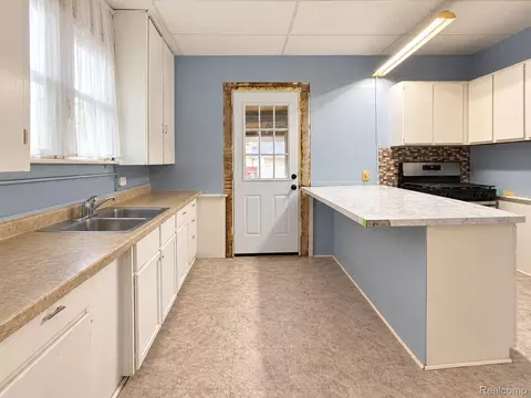 Kitchen - 420 Elm St, Adrian, MI 49221 photo 2 of 5