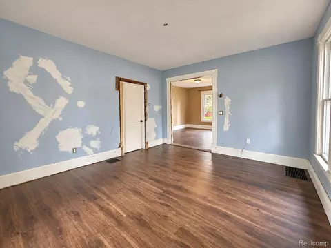 Living - 420 Elm St, Adrian, MI 49221 photo 3 of 3