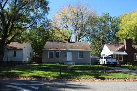 5765 Marseilles St, Detroit, MI 48224