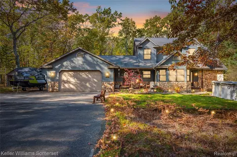 4570 Castlewood Ct, Denton, MI 48629