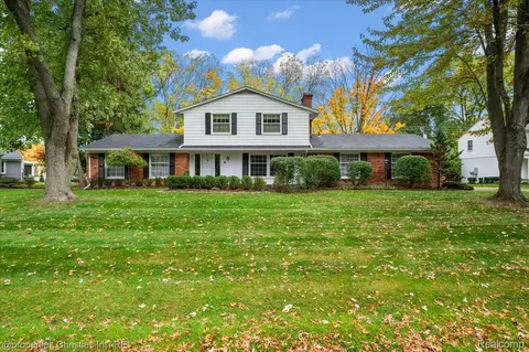 5319 Echo Rd, Bloomfield Township, MI 48302
