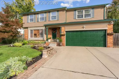 19480 Hickory Leaf St, Southfield, MI 48076