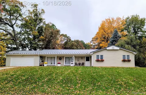 5718 Baldwin Rd, Oxford, MI 48371