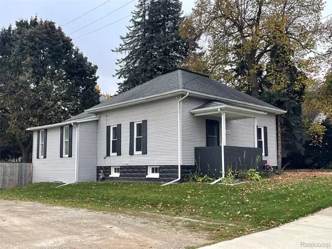 4284 Huron St, North Branch, MI 48461