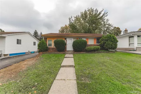 756 E Columbia Ave, Pontiac, MI 48340