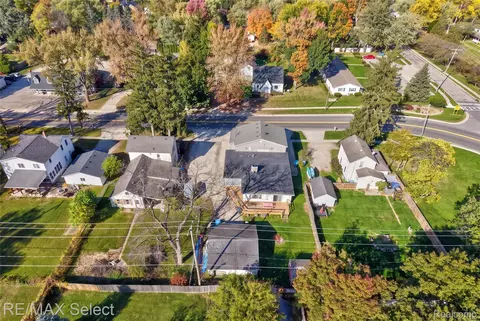 View/Area - 528 E Broad St, Linden, MI 48451 photo 3 of 5