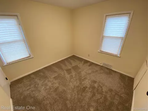 Bedroom - 7515 Coleman St, Dearborn, MI 48126 photo 2 of 2