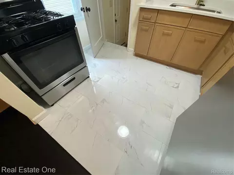 Kitchen - 7515 Coleman St, Dearborn, MI 48126 photo 5 of 5