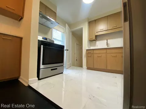 Kitchen - 7515 Coleman St, Dearborn, MI 48126 photo 2 of 5