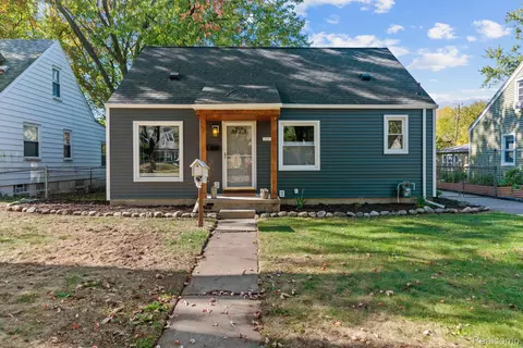 23241 Rensselaer St, Oak Park, MI 48237