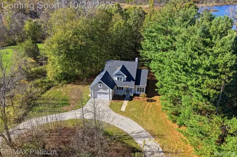 2026 Yorway Dr, Howell, MI 48843