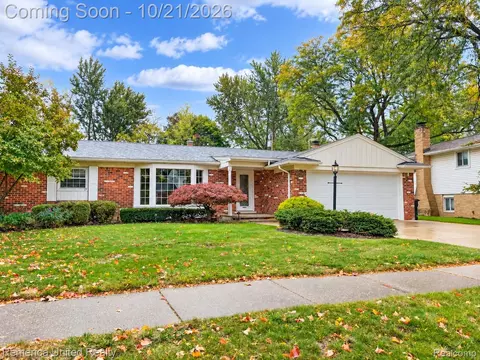 37742 Lancaster St, Livonia, MI 48154