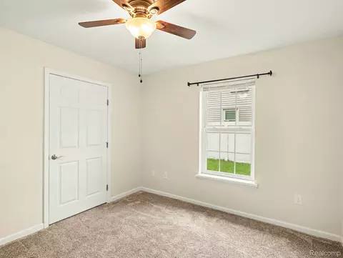 Bedroom - 520 Cass St, Monroe, MI 48161 photo 3 of 3
