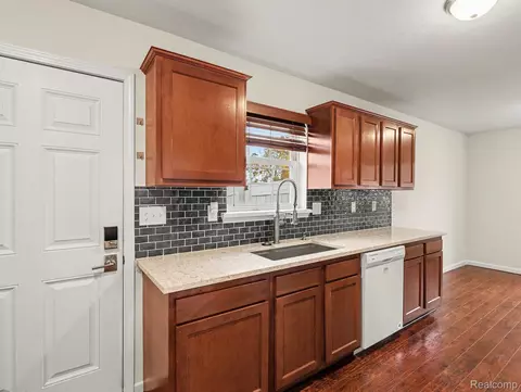 Kitchen - 520 Cass St, Monroe, MI 48161 photo 2 of 2