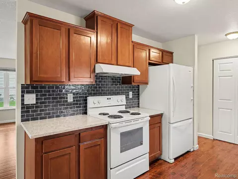 Kitchen - 520 Cass St, Monroe, MI 48161 photo 1 of 2