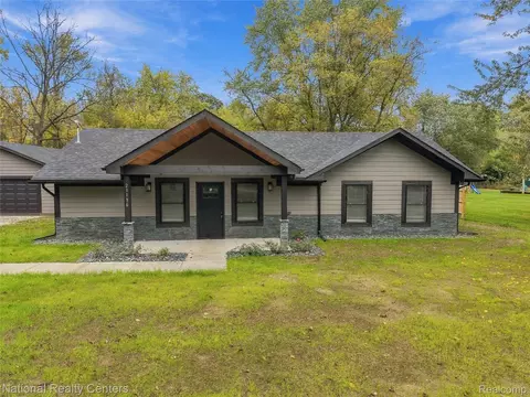 21136 Randall St, Farmington Hills, MI 48336