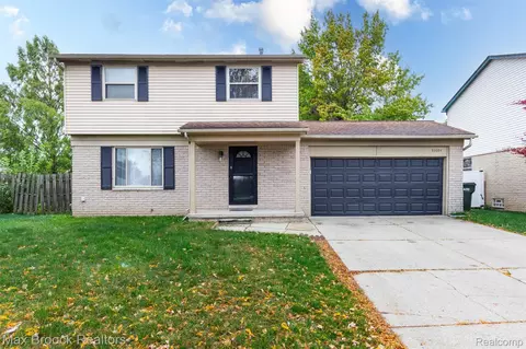 35604 Eastmont Dr, Sterling Heights, MI 48312
