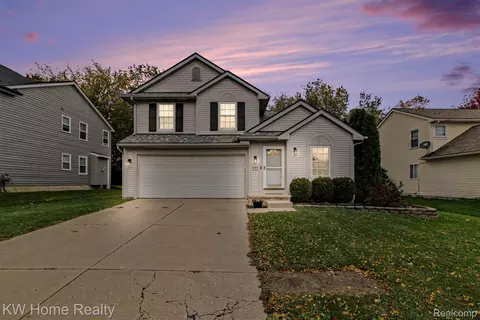 8585 Barrington Dr, Superior, MI 48198
