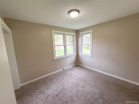 Bedroom - 510 Gregory Pl, Leoni, MI 49202 photo 2 of 4