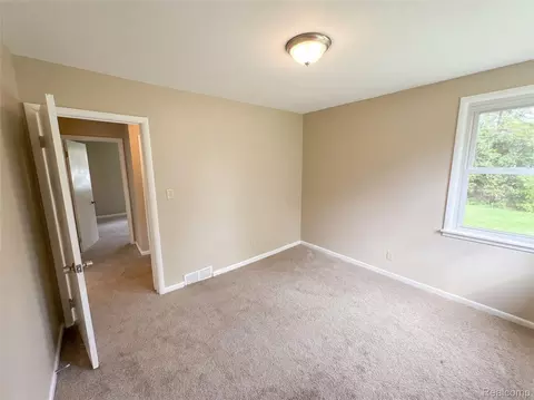Bedroom - 510 Gregory Pl, Leoni, MI 49202 photo 4 of 4