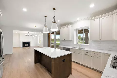 Kitchen - 49928 Jean Dr, Macomb, MI 48044 photo 2 of 4