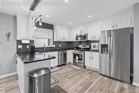 Kitchen - 816 Meadow Dr, Davison, MI 48423 photo 1 of 2