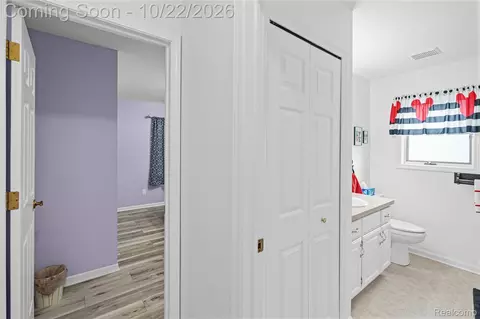 Entry Way - 816 Meadow Dr, Davison, MI 48423 photo 1 of 2