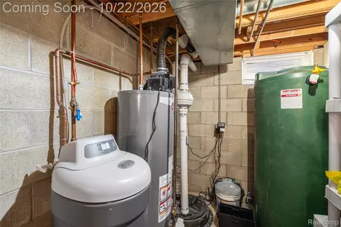 Other - 816 Meadow Dr, Davison, MI 48423 photo 23 of 28