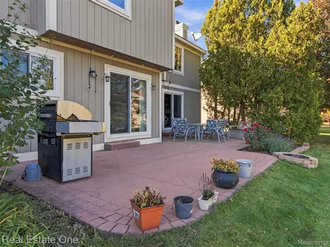 Exterior - 5606 Adderstone Dr, Independence, MI 48346 photo 7 of 9