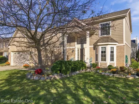 Exterior - 5606 Adderstone Dr, Independence, MI 48346 photo 4 of 9