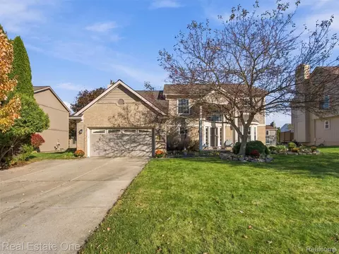 Exterior - 5606 Adderstone Dr, Independence, MI 48346 photo 3 of 9