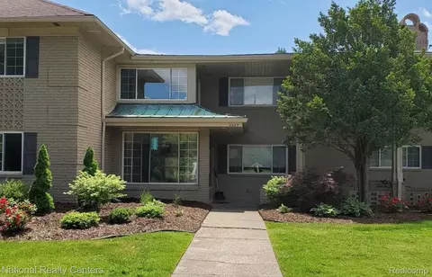 2245 S Walton Blvd #ROCHER, Rochester Hills, MI 48309