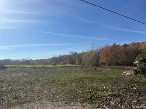 11355 Dodge Rd, Montrose, MI 48457