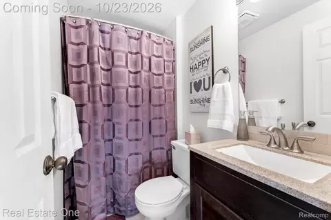 Bath - 6734 Robison Ln, Pittsfield, MI 48176 photo 2 of 3