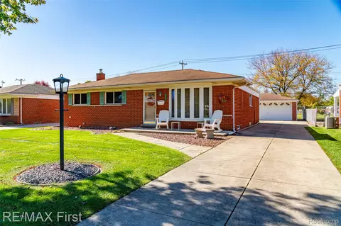 33537 Cornelissen Dr, Sterling Heights, MI 48312