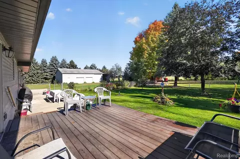 Exterior - 3876 Harmon Rd, Duplain, MI 48879 photo 17 of 24