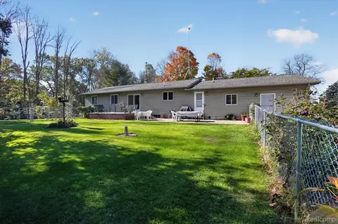 Exterior - 3876 Harmon Rd, Duplain, MI 48879 photo 15 of 24