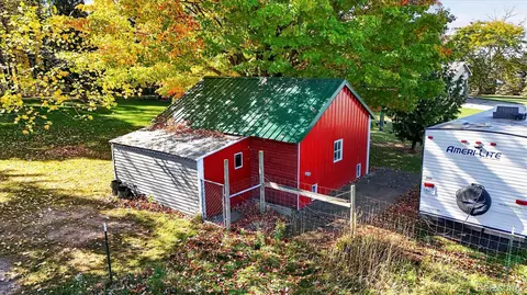 Exterior - 3876 Harmon Rd, Duplain, MI 48879 photo 20 of 24