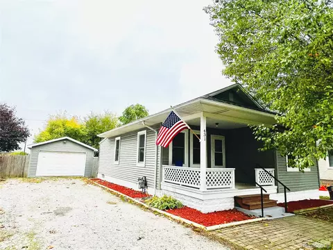 431 Gratiot Blvd, Marysville, MI 48040