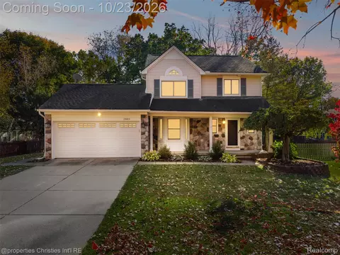 2885 Nottingham, Waterford, MI 48329