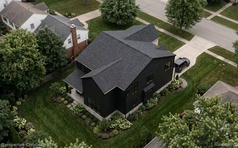 View/Area - 1696 Hazel, Birmingham, MI 48009 photo 2 of 2