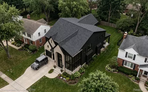 View/Area - 1696 Hazel, Birmingham, MI 48009 photo 1 of 2