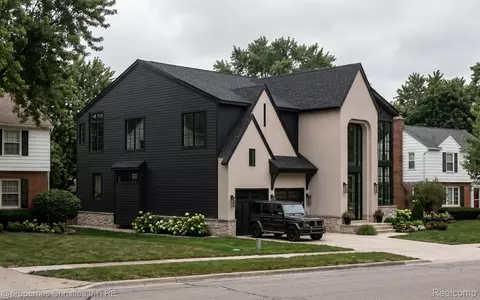 Exterior - 1696 Hazel, Birmingham, MI 48009 photo 3 of 4