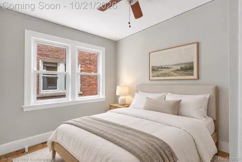 Bedroom - 910 Beaconsfield Ave, Grosse Pointe Park, MI 48230 photo 1 of 2