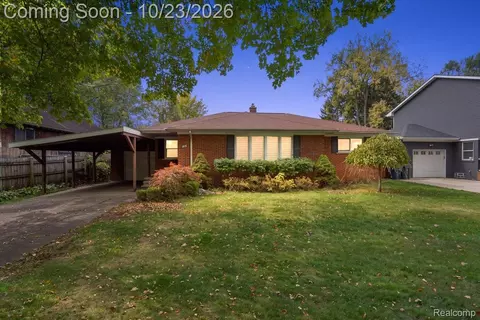 1915 Beech Lane Dr, Troy, MI 48083
