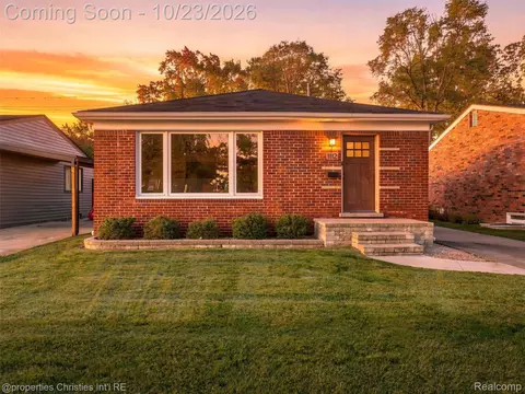 1112 E 4th St, Royal Oak, MI 48067