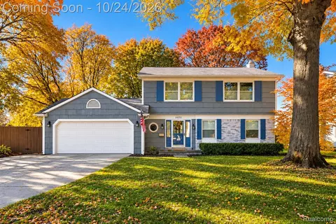 14051 Edgewood St, Livonia, MI 48154