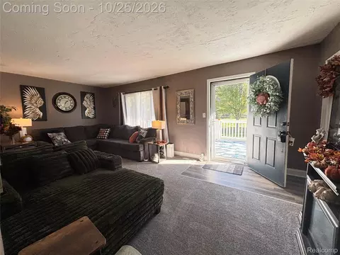 Entry Way - 4099 Independence Dr, Flint, MI 48506 photo 1 of 2