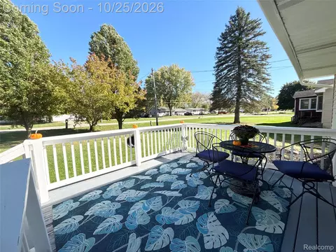 Exterior - 4099 Independence Dr, Flint, MI 48506 photo 5 of 7